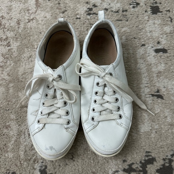 Vionic White Sneakers Size 7 - Picture 1 of 5